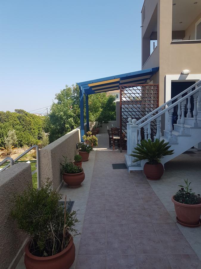 Evangelia Karfás Exterior foto